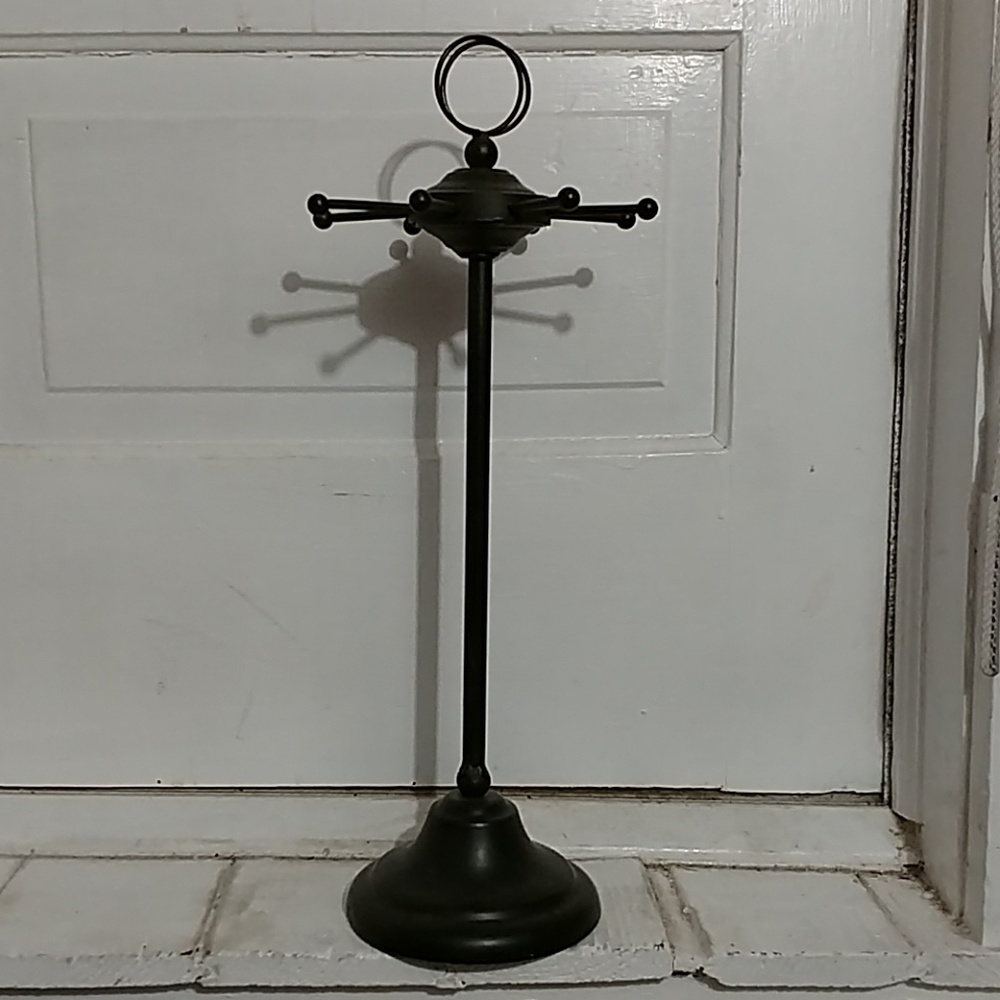 Necklace stand!